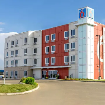 Motel 6 Swift Current, SK