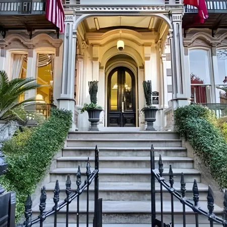 Hamilton Turner Inn