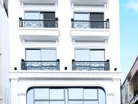 Hoàng Gia Hotel Hà Nội Các khách sạn gần Công Ty TNHH Sản Xuất Thương Mại Đặng Hoàng Phát