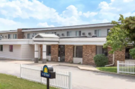 Days Inn by Wyndham Fond du Lac Hotels in Fond du Lac
