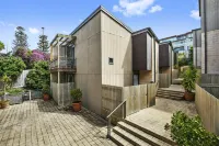Apartment 36 Pacific Apartments Hotels in Lorne