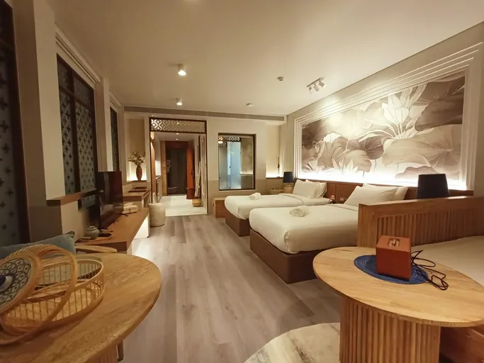 Deluxe Galleria Corner [Twin Bed]: G2, G5