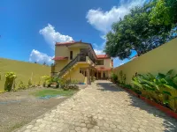 Urbanview Griya Lota Guest House Banyuwangi Hotels in Wongsorejo