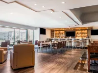 Quality Hotel Dorval Aeroport Hotels near Lachine