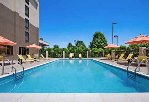 햄프턴 인 렉싱턴 파크의 침실 공간 이미지