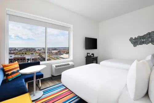 Aloft Cincinnati West Chester - Parkplatz