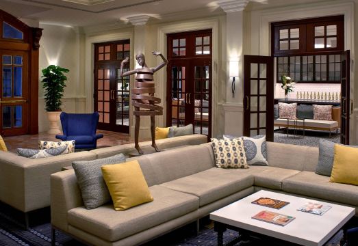 1. 호텔 콜론네이드..