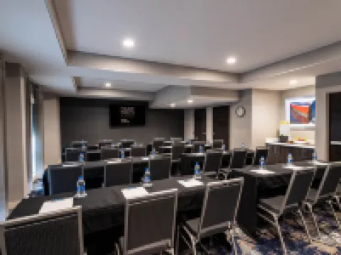 夏洛特福朋喜來登酒店 亨特斯維爾酒店