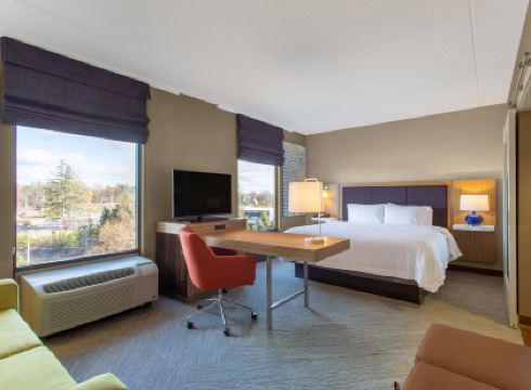 Hampton Inn & Suites Albany-Airport