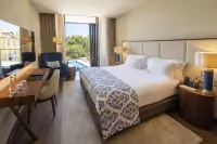 Boeira Garden Hotel Porto Gaia, Curio Collection by Hilton Hotels in Мафамуде