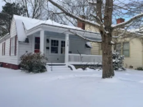 The Sterling House On the river and close to downtown Hotel di Washington