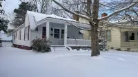 The Sterling House On the river and close to downtown Hotels near South Market Antiques
