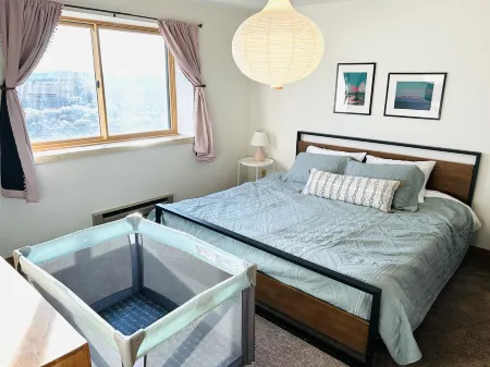 Two-Story Home Close to Town & Ski with Views, Steam Shower + King Suite