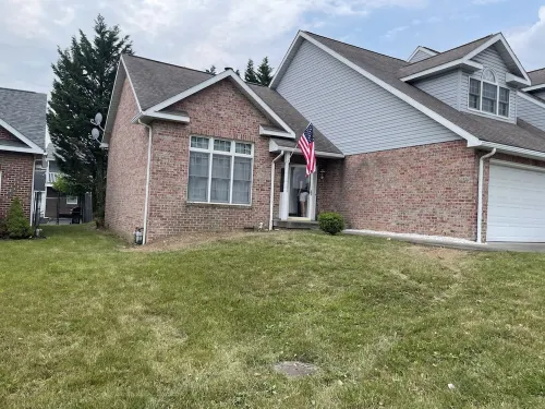 WVU Mini-Château.  Cozy home located next to stadium + hospital-5 min walk.