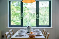 Guest Cabin in the Hampshire Woods