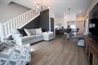 Big Blue: 2-Story Indy Home DwntnBook in the Next 24 Hours and Get 10% Off