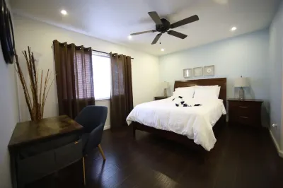 Beautiful Condo in Austin! Minutes from Downtown!