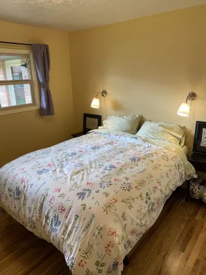 The 3 Oaks @ 1133 17th SE Salem by Salemstays.com Hotels near Willamette University