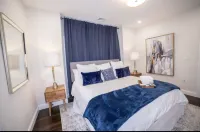Boston 2 level luxury home, Free Parking, 5 mins to casino & 10 mins to airport Hotels near Costco Wholesale