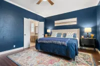 2 King Beds in This Relaxing Home on the Greenbelt.