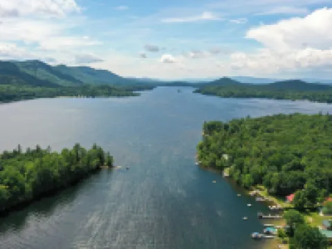 Modern Waterfront Lakehouse Sleeps 8, Dock, Mountain Views & Close to Middlebury Hotels in Addison County