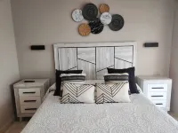 Bajo con Vistas a la Piscina en Valle del Este Golf