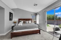 Lucky vacation with putting green King/Queens beds Hotels near Rampart Commons