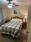 Cozy cabin Pickwick near Stateline boat ramp and State Park, with boat storage