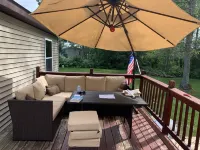 Beautiful & Cozy Waterfront Hill Lake cabin
