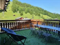 La Plagne 1800 Chalet Sleeps 10 Close to Slopes and Lifts.