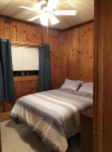 Fence Lake Retreat w/ dock