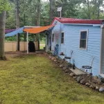 Bigfoot themed cottage.  Dog friendly!