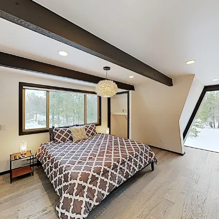 Modern Gambrel Cabin Near Ski Resorts