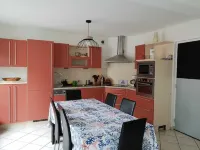 Apt T3 with garage, street of the port, Cancale, 50 m sea and harbor of Houle