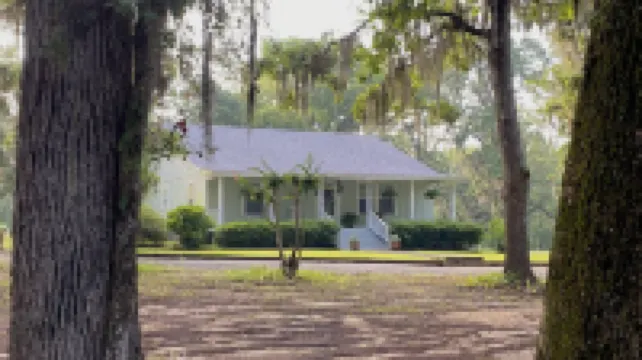 Beautiful Lake House located just 19 minutes from Historic Downtown Natchitoches