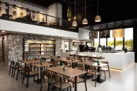 Modern Island Getaway w/ Heated Pool, Bar & Gazebo