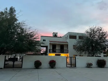 Pro Putting Green, Spa, Pool, Outdoor Kitchen Отели рядом с достопримечательностью «Окотильо Голф Клаб»