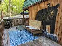 Tiny Home Cabin @ Nolin Lake Close to Mammoth Cave. Couple's Retreat w/ Hot Tub