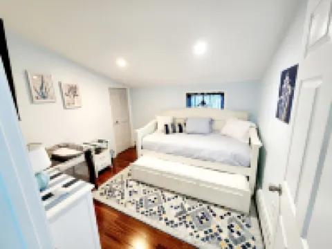 Beachfront w/ Hot Tub, Sauna, Pool, Fire pits, Grill & Panoramic Views Hotels in Somerset