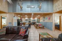 Rusty Cactus Cabin•Cntrl Location•LawnGames•Volleyball•FreeFrioAccess@Concan VIP