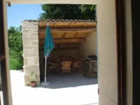 Cottage 4 people with private garden in village Saintongeais estuary 5 km