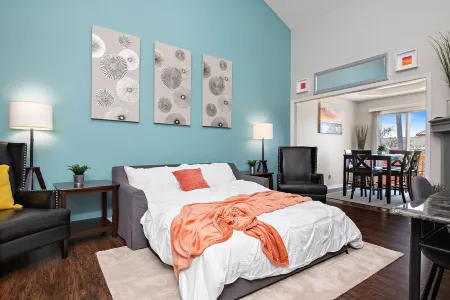 ⭐️ Luxe Paradise ⭐️  3 King Beds ✅  Fast Wifi ✅  Free Parking