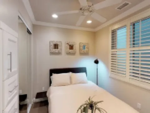 ON THE SAND! Beachfront Huntington Beach 3bd home! Walk out of house on sand!! Hotels in Sunset Beach