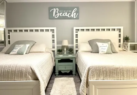 Renovated 2022 Oceanfront Studio Tog   Beachchairs Umbrella Thru October