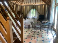 Beautiful one Bed Barn in national park 1 hr from London with small pool