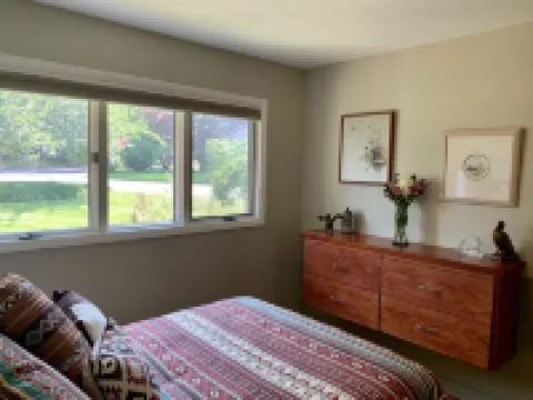 Relaxing oasis 5 min to Navy Stadium, St John’s, Naval Academy & Downtown