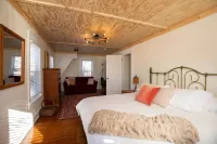 The Lodge House - Centrally Located Cheerful 5BR - Minutes to Gore!