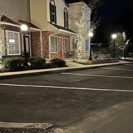 The DOWNTOWN LOFT, on the square, across from Piedmont University, sleeps 4.
