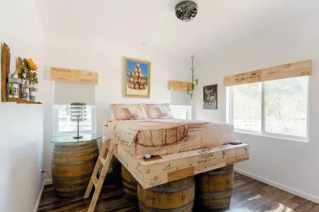 Romantic, private and surrounded by best Wineries!