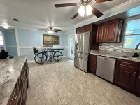 Quiet Pool Haven: 4BR - 9PPL, AC, WiFi, and Beaches Nearby